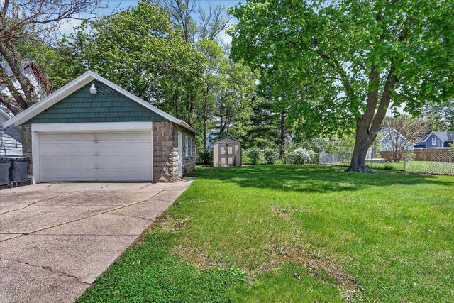 953 Oak Street, Beloit, WI 53511
