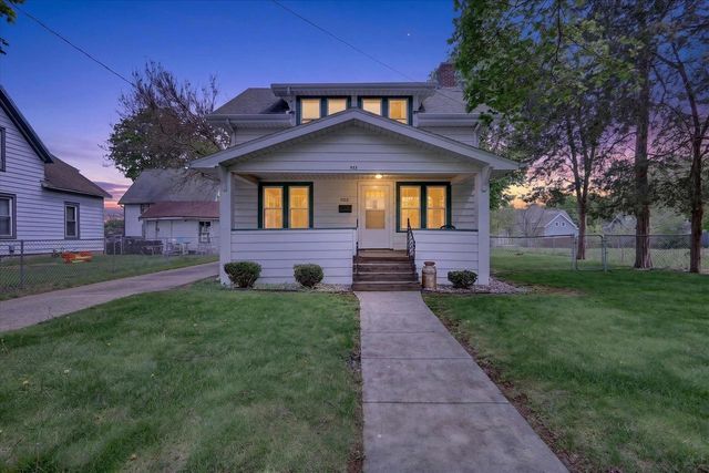 953 Oak Street, Beloit, WI 53511