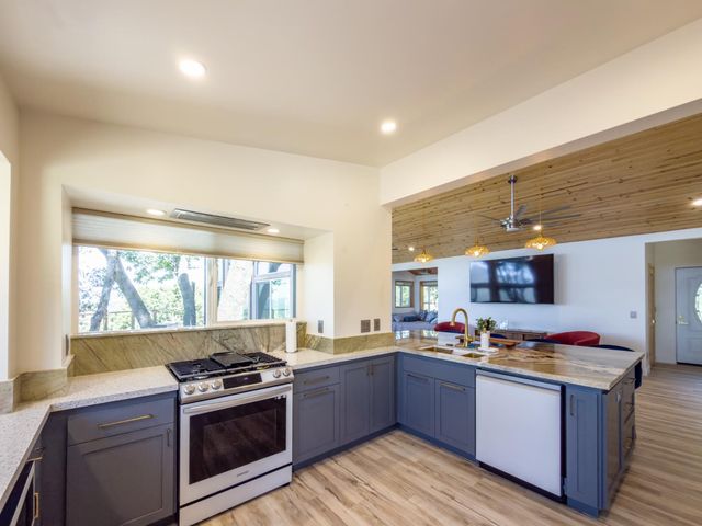 51571 Coyote Ridge Road, Oakhurst, CA 93644