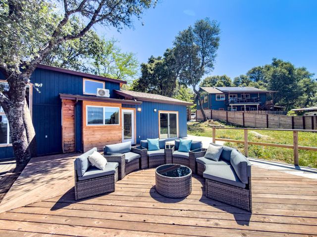 51571 Coyote Ridge Road, Oakhurst, CA 93644