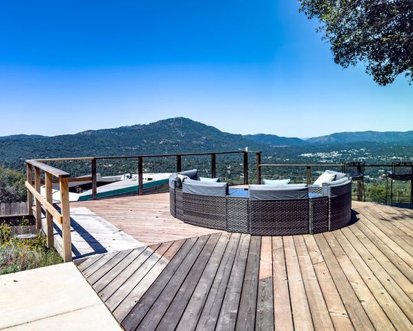 51571 Coyote Ridge Road, Oakhurst, CA 93644