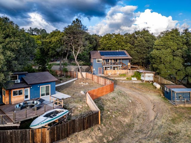 51571 Coyote Ridge Road, Oakhurst, CA 93644