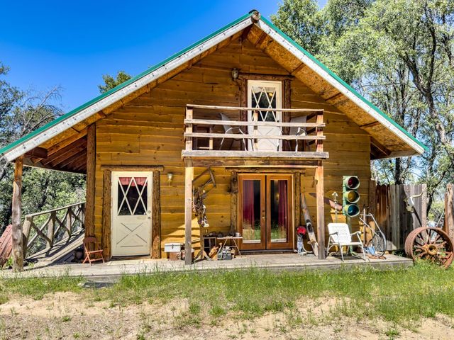 51571 Coyote Ridge Road, Oakhurst, CA 93644