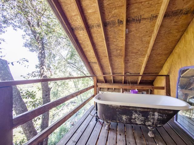 51571 Coyote Ridge Road, Oakhurst, CA 93644