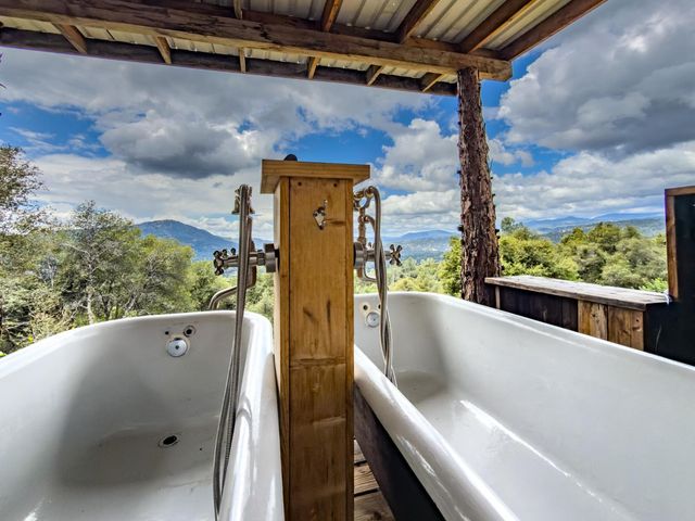 51571 Coyote Ridge Road, Oakhurst, CA 93644