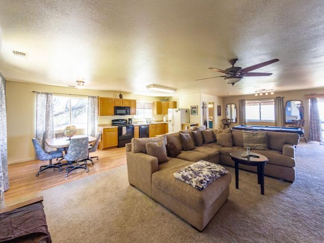 51571 Coyote Ridge Road, Oakhurst, CA 93644