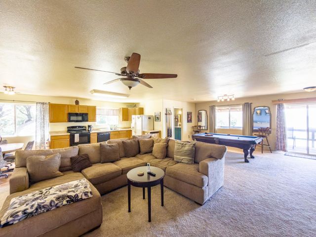 51571 Coyote Ridge Road, Oakhurst, CA 93644