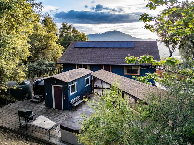 51571 Coyote Ridge Road, Oakhurst, CA 93644