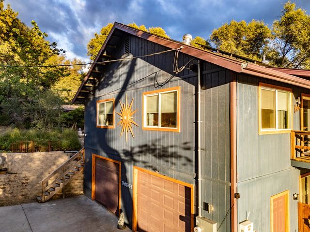 51571 Coyote Ridge Road, Oakhurst, CA 93644
