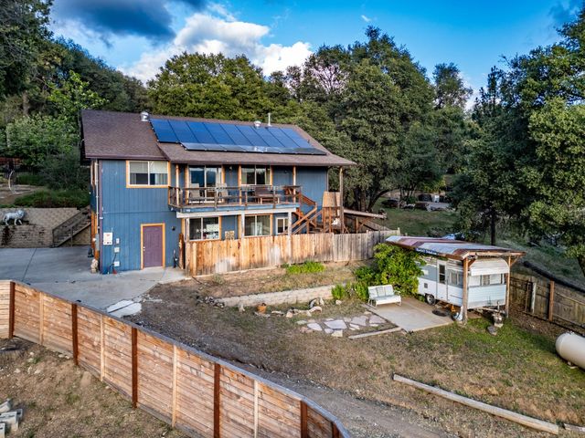 51571 Coyote Ridge Road, Oakhurst, CA 93644