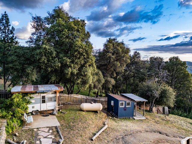 51571 Coyote Ridge Road, Oakhurst, CA 93644