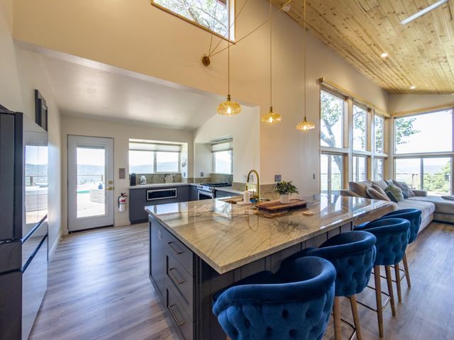 51571 Coyote Ridge Road, Oakhurst, CA 93644