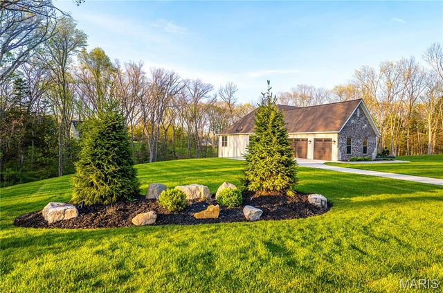 150 Delcreek Estates Drive, Foristell, MO 63348