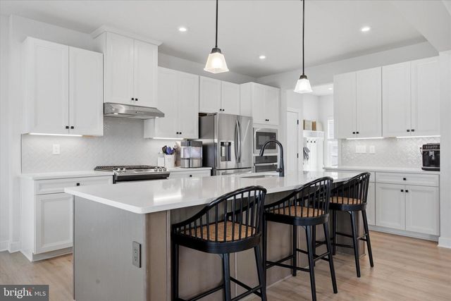 534 SATIVA DR, Honey Brook, PA 19344