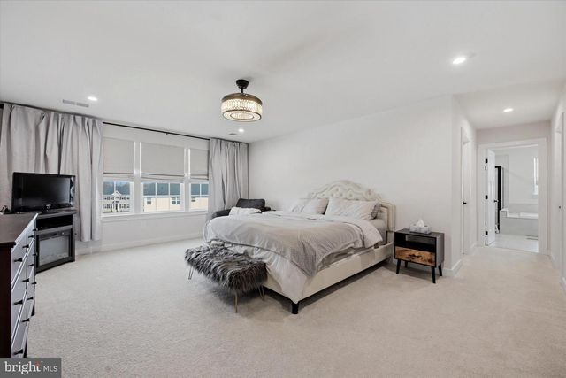 534 SATIVA DR, Honey Brook, PA 19344