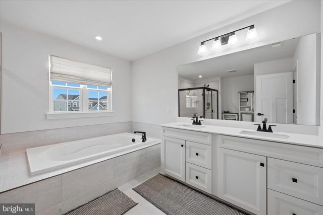 534 SATIVA DR, Honey Brook, PA 19344