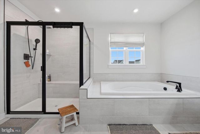 534 SATIVA DR, Honey Brook, PA 19344