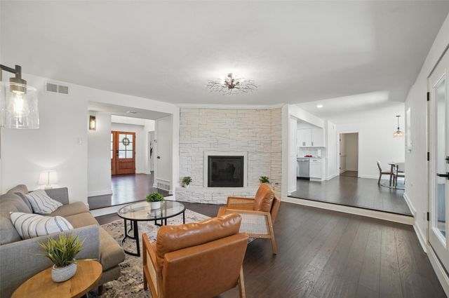 5332 Everglade Road, Dallas, TX 75227
