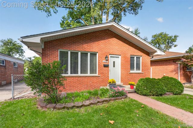 19361 Saint Francis Street, Livonia, MI 48152
