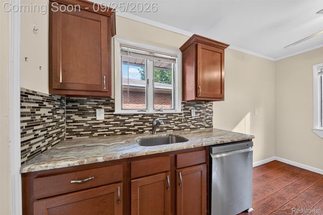 19361 Saint Francis Street, Livonia, MI 48152