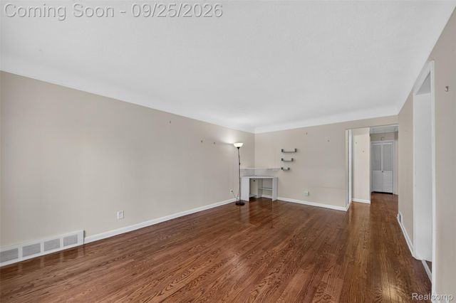 19361 Saint Francis Street, Livonia, MI 48152