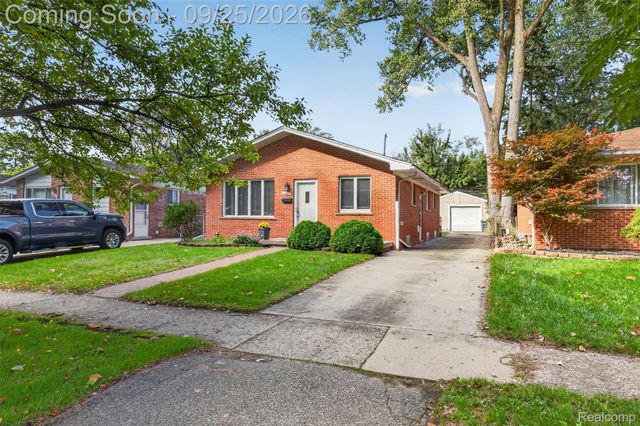 19361 Saint Francis Street, Livonia, MI 48152