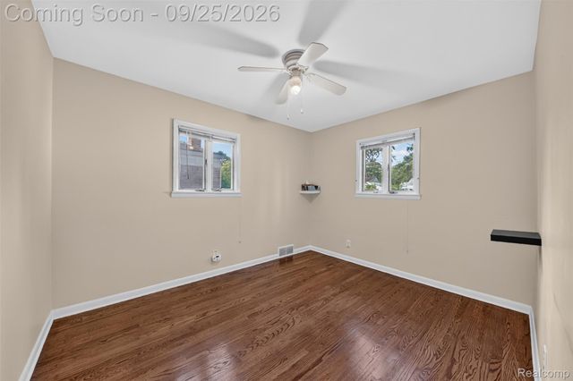19361 Saint Francis Street, Livonia, MI 48152