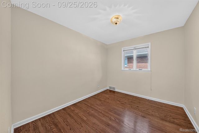 19361 Saint Francis Street, Livonia, MI 48152