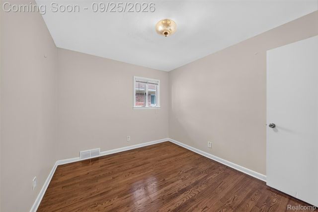 19361 Saint Francis Street, Livonia, MI 48152
