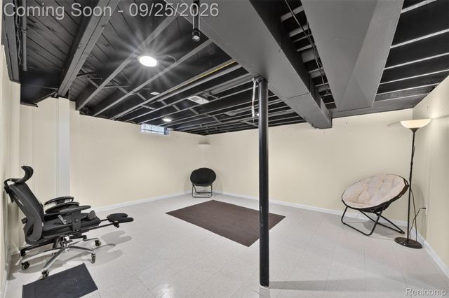 19361 Saint Francis Street, Livonia, MI 48152