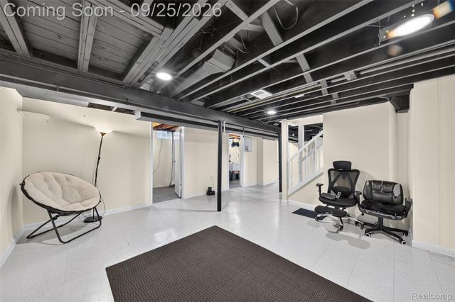 19361 Saint Francis Street, Livonia, MI 48152