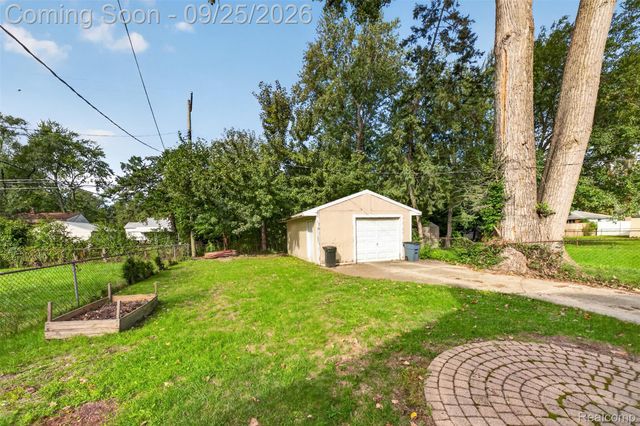 19361 Saint Francis Street, Livonia, MI 48152