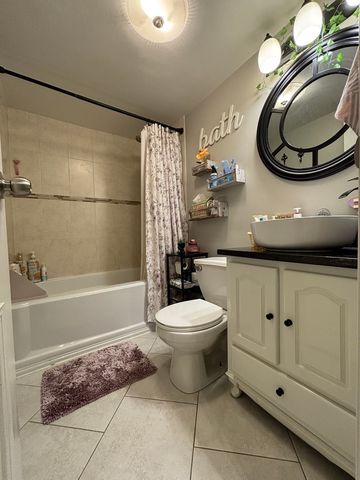 4704 Euclid Avenue 2D, Rolling Meadows, IL 60008