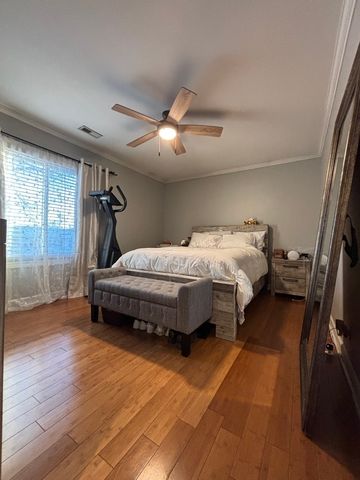 4704 Euclid Avenue 2D, Rolling Meadows, IL 60008