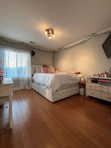 4704 Euclid Avenue 2D, Rolling Meadows, IL 60008