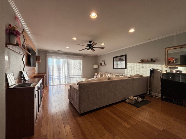 4704 Euclid Avenue 2D, Rolling Meadows, IL 60008