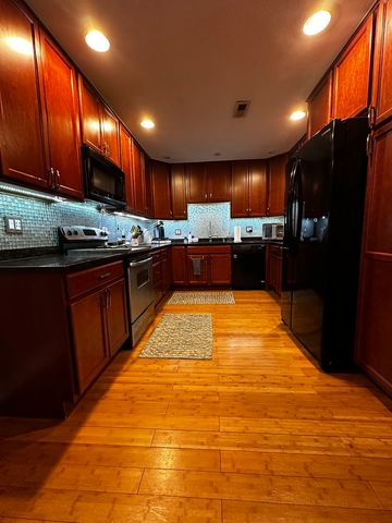 4704 Euclid Avenue 2D, Rolling Meadows, IL 60008