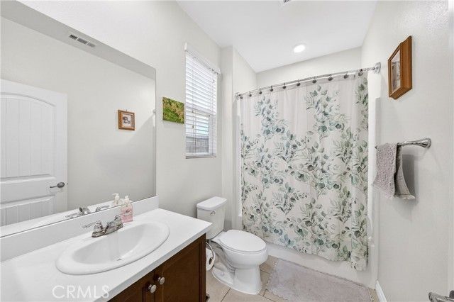 15581 Curry, Fontana, CA 92336