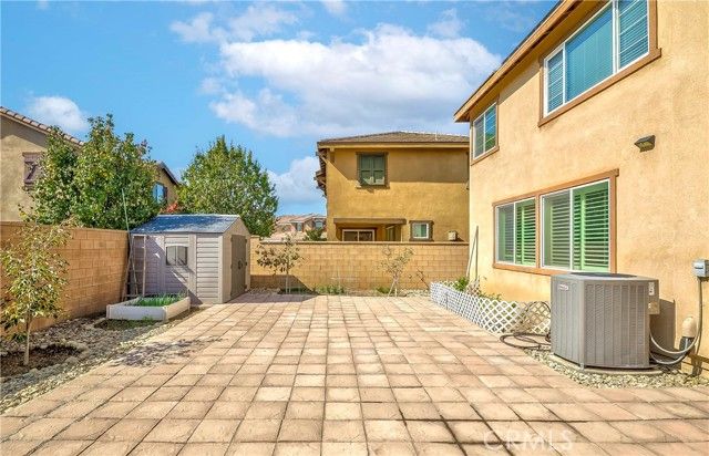 15581 Curry, Fontana, CA 92336