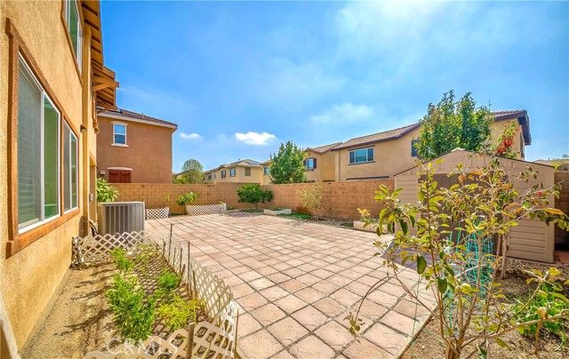 15581 Curry, Fontana, CA 92336