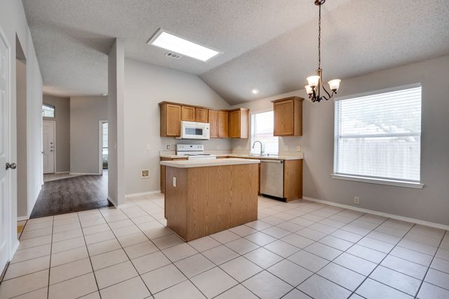 2008 Lamprey Circle, Denton, TX 76210