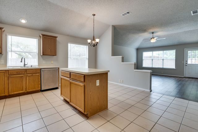 2008 Lamprey Circle, Denton, TX 76210