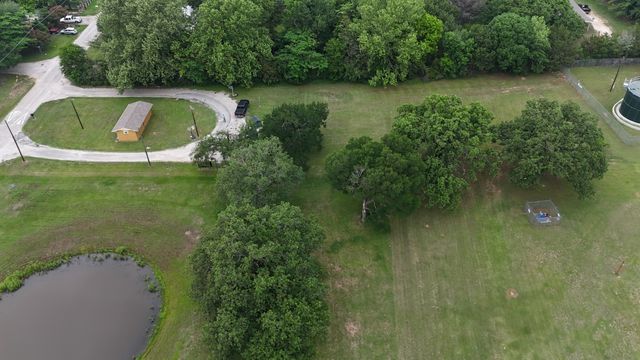 8111 Fawn Circle, Granbury, TX 76049