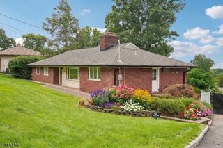 31 Surrey Dr, Wayne Twp., NJ 07470