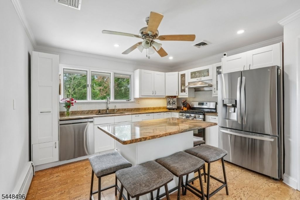 31 Surrey Dr, Wayne Twp., NJ 07470 — photo 4