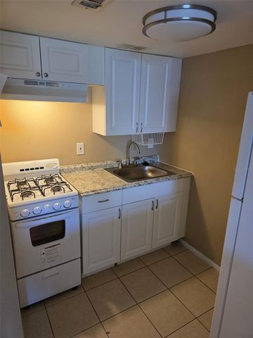 139 OYSTER BAY CIRCLE 220, Altamonte Springs, FL 32701