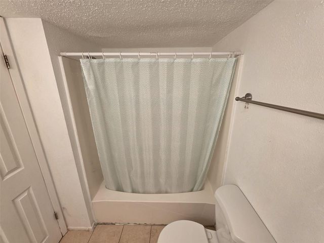 139 OYSTER BAY CIRCLE 220, Altamonte Springs, FL 32701