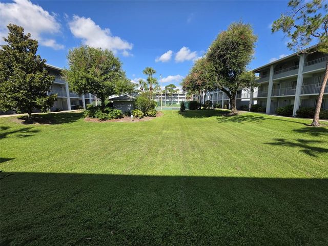 139 OYSTER BAY CIRCLE 220, Altamonte Springs, FL 32701