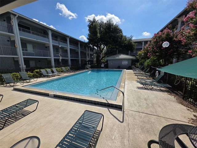 139 OYSTER BAY CIRCLE 220, Altamonte Springs, FL 32701