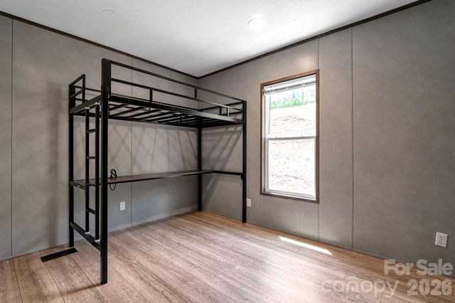 87 Horseback Lane, Marshall, NC 28753